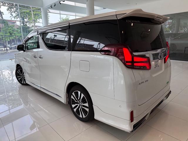 2023 Toyota ALPHARD 2.5 SC JBL SUNROOF - 4
