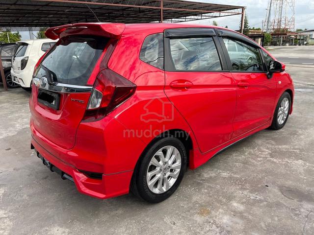 2017 Honda JAZZ 1.5 E (A)FULL LOAN BLN - 4