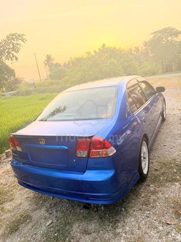 Honda Civic Es 1.7 VTEC Manual - 2