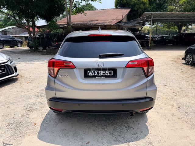 Honda HR-V 1.8 V ENHANCED (A)-17 - 5