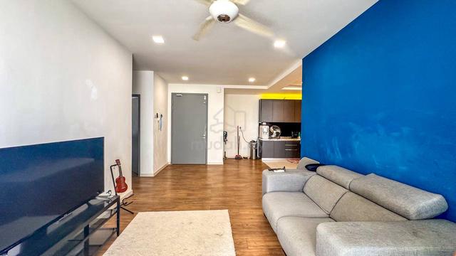 LakeFront Residence 1