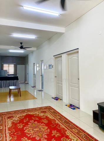 Rumah Sewa Cantik Bayu Indera Lukut | 4 Bilik | Parking Luas 1