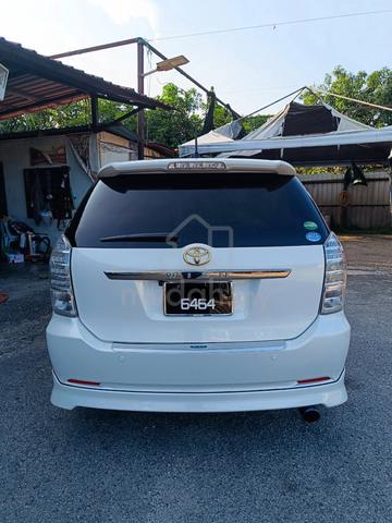 Toyota WISH 1.8  AERO SPORTS - 3