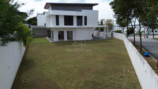 Corner Lot with 9800sqft Land Semi D, Ervina Ara Sendayan Seremban 1