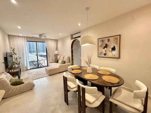 E Island Lake Haven 1