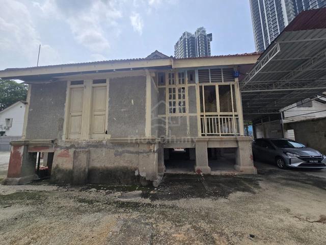 Commercial bungalow lot at Kelawai gurney 1