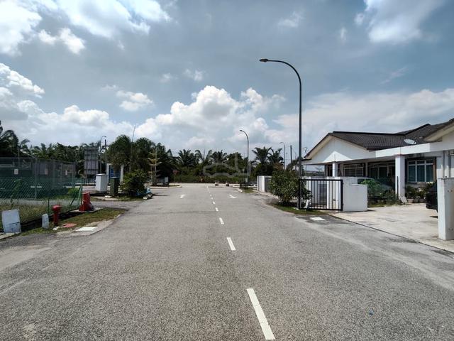 Rumah Teres Jalan Kebun bersih dan selesa untuk disewa!! 1