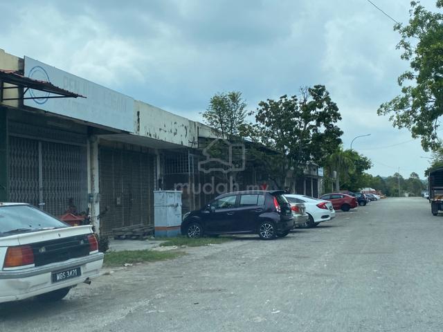 Puchong Single Storey Link Factory 1