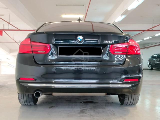 2016 Bmw 318i 1.5 (A) T Spoke Steering Sport - 5
