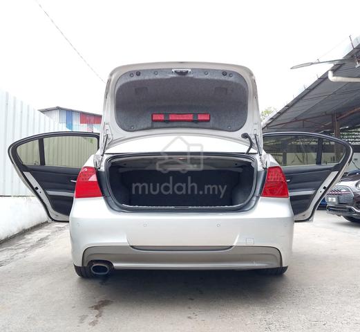 BMW 320i - 4
