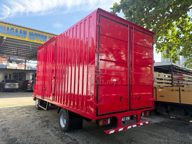 Isuzu NPR81UKH 3 Ton 17 Kaki Corrugated Box 7500KG - photo 2 of 6
