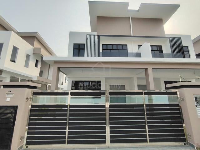 Pulai Cluster House For Rent /Taman Universiti/ Pulai Spring /NewHouse 1