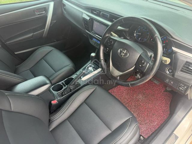 Toyota Altis 2.0 - 3
