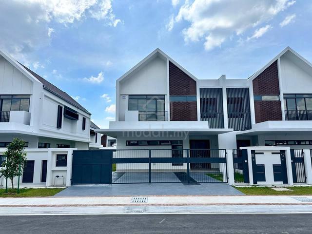 [2 STOREY TERRACE] Berdekatan Sepang 1