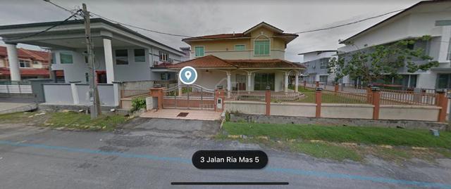 Bungalow for sales in Tanjong Karang 1