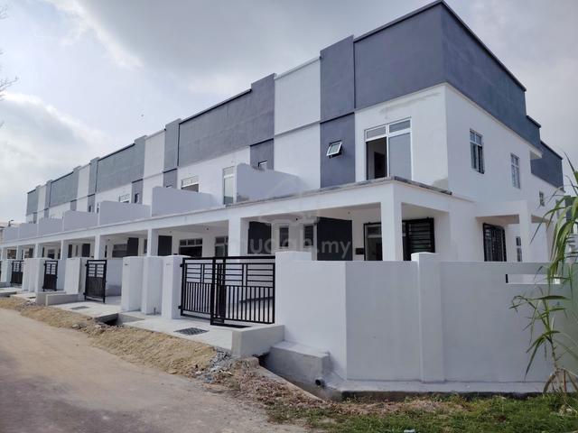 Taman Mengkibol, Kluang 1