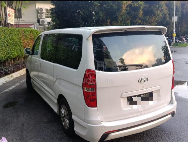 2013 Hyundai GRAND STAREX 2.5 ROYALE FACELIFT (A) - 2