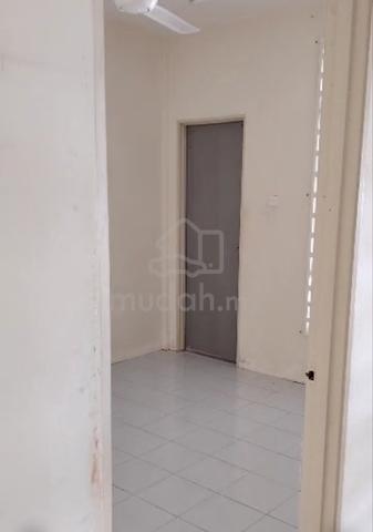 Teres 1 Tingkat berhadapan Taman Etnobotani Gua Musang 1