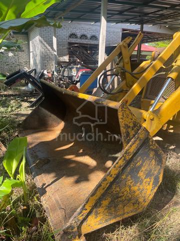 Backhoe 580D untuk dijual - photo 6 of 6