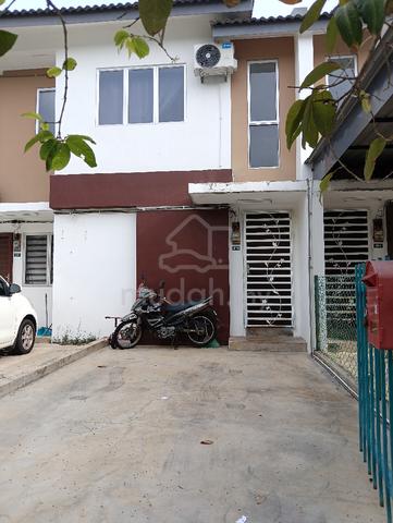 FOR SALE Bukit Banyan Townhouse, tingkat atas 1