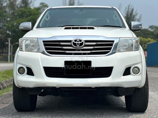 2014 Toyota HILUX 2.5 (A) / TIPTOP CONDITION / - 3