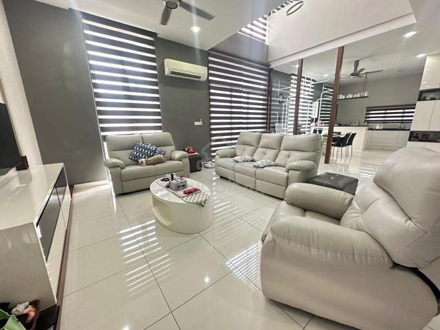 [Renovated + Hot Layout] 2.5 Storey Semi D at Twin Palm Sungai Long 1