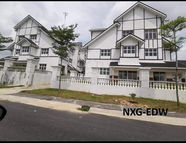 Setia Alam Anjung Sari 3-Storey Corner House Basic Unit 6B5R - SALE 1