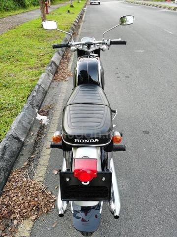 Honda CB72 Super Sport 250cc - photo 5 of 6