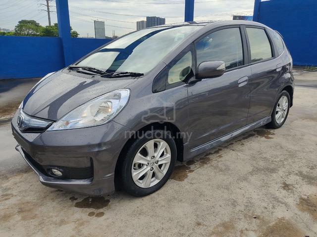 2014 Honda JAZZ 1.3 HYBRID FACELIFT FULLOAN - 4