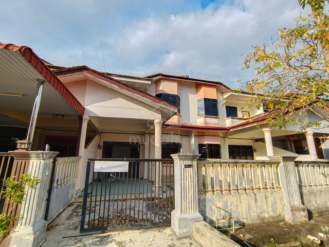 Muar Bakri Batu 4 double storey terrace house unfurnished unit 1