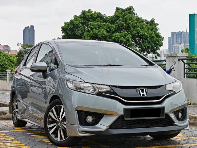 REVERSE CAMERAš„2015 Honda JAZZ 1.5 V 1YR WARANNTY - 1