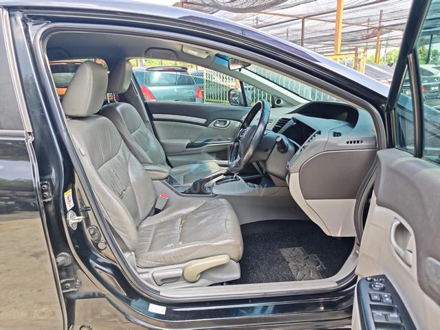 2013 Honda CIVIC 1.8 (AUTO) - 4