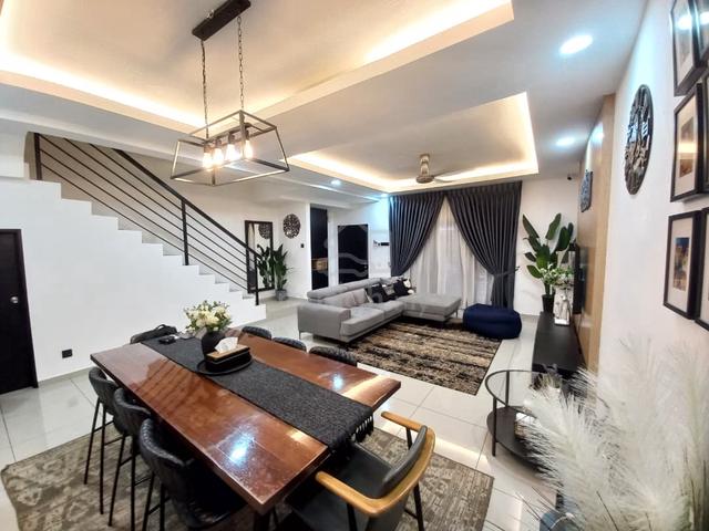 [20x60|RENO] 2 Storey Taman Azalea Bukit Rahman Putra, Sungai Buloh 1