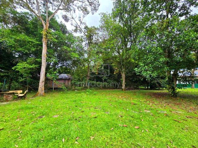 [MALAY RESERVED] 2 acres Land With Building In Batang Kali, Selangor 1