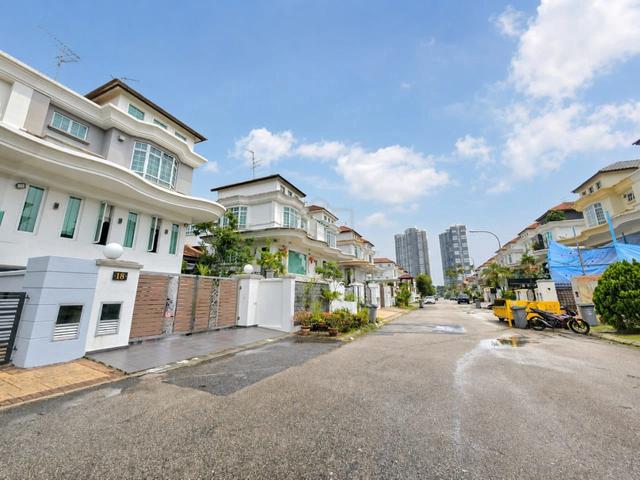 Taman Redang 2.5 Storey Semi Detached House 4bed Johor Bahru 1