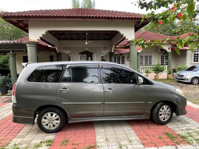 2009 Toyota INNOVA 2.0 G MY05 AN40 FACELIFT (A) - 3