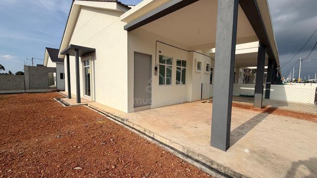 Worth Buying! Great Location & Amazing Price @ Bandar Permata Lunas 1
