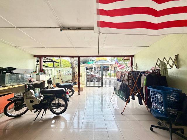 DEPAN SURAU, Depo Flexi 20’X75’ Single Storey Seksyen 17, Shah Alam 1