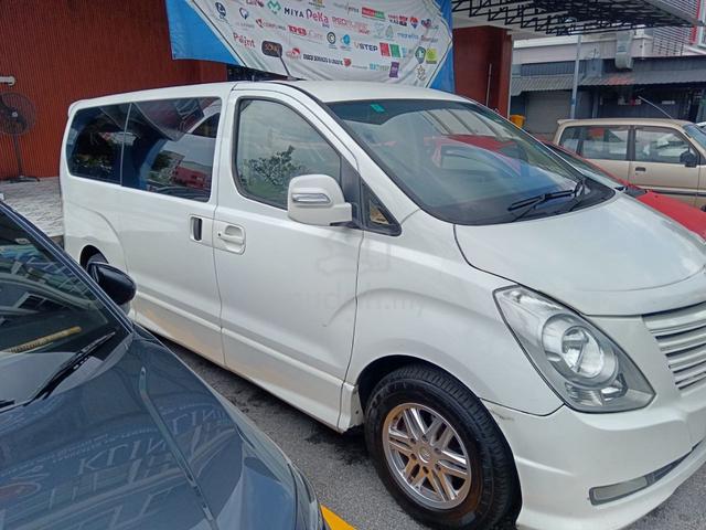 2010 Hyundai GRAND STAREX 2.5 ROYALE (A) - 4