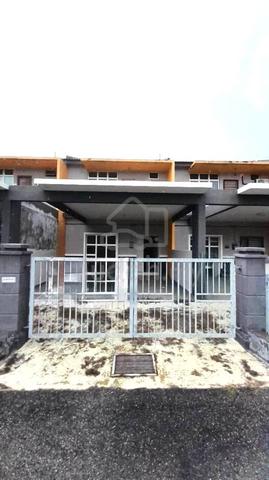 INTERMEDIATE UNIT 2 Storey Terrace House Taman Merlimau Pasir 1