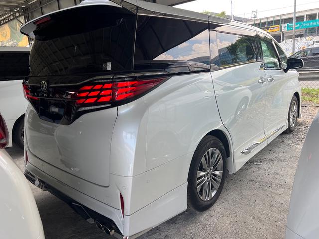 MERDEKA SALES 3000KM 2025 Toyota ALPHARD 2.5 Z (A) - 2