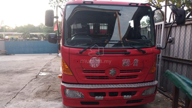 Used Hino Ranger Fire Fighter J07E TS1 2041 - photo 4 of 4