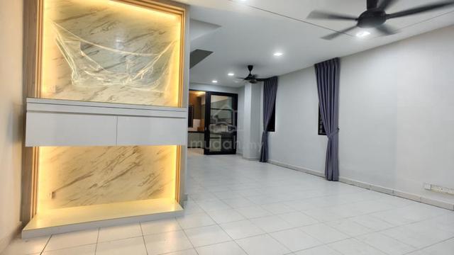 Pulai Mutiara Dahlia Double Storey Endlot 18x65 Fully Renovated 1