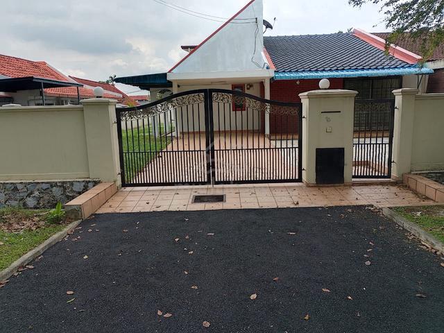 Single Storey Semi Detached House 10, SS17/2J, Subang Jaya, Selangor 1