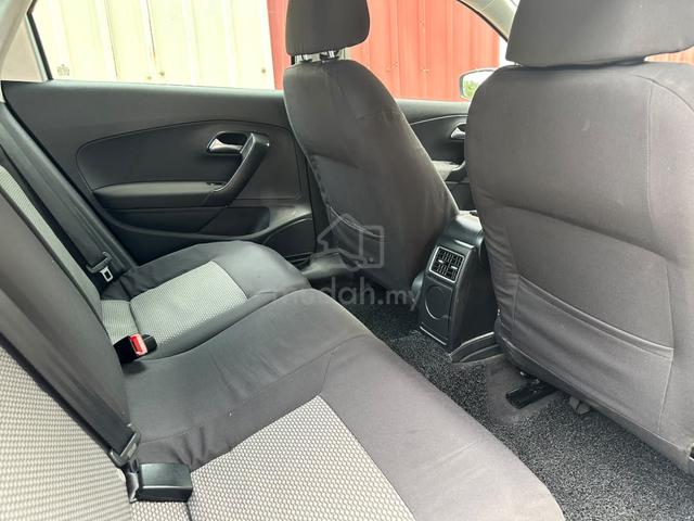2017 Volkswagen VENTO 1.6 COMFORTLINE (A) FLOAN - 5