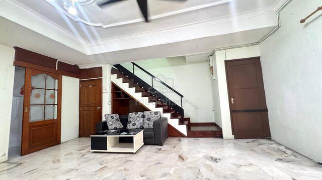2 Storey Terrace House @ Desa Cemerlang, Full Loan Unit 1