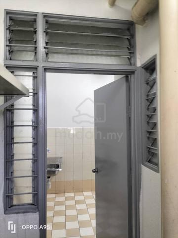 Sri Gotong Apartment 4