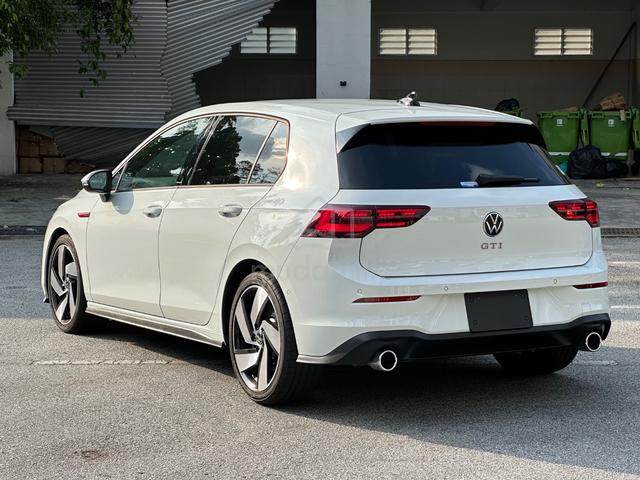 2022 Volkswagen GOLF 2.0 GTI Hatchback MK8 - 4