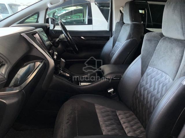 2018 Toyota ALPHARD 2.5 - 5