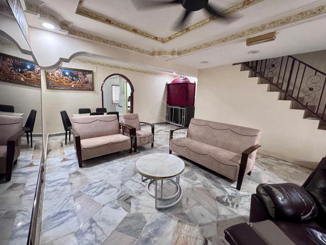 Fully Renovated Landed House Bandar Country Homes 1